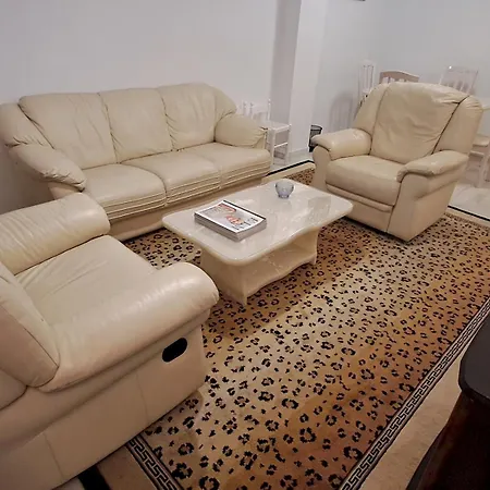 Pass The Keys Spot In Apartment *